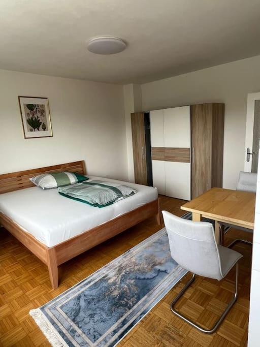 Wohnung In Грац Экстерьер фото