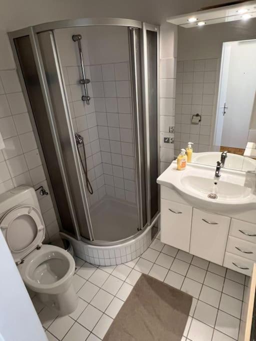 Wohnung In Грац Экстерьер фото